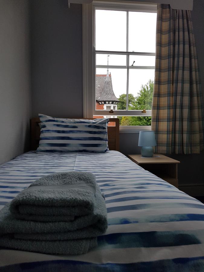 Alexandra Lodge Guest House Chester Buitenkant foto