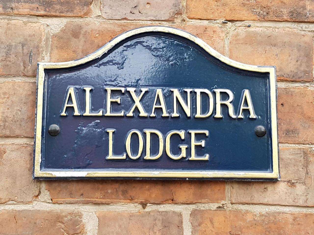 Alexandra Lodge Guest House Chester Buitenkant foto